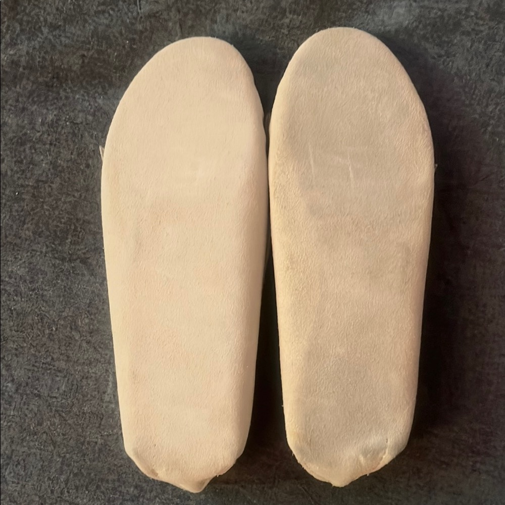Embroidered Beige Moccasins - Picture 3 of 5